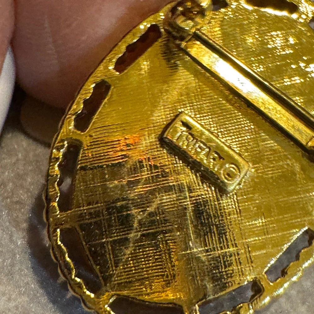 Vintage Floral Cameo‎ Brooch by Trifari